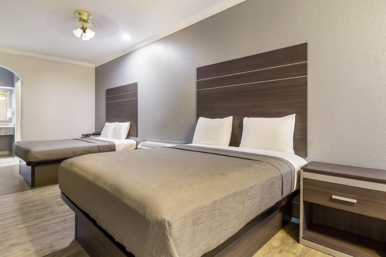 Americas Best Value Platinum Inn & Suites Houston Exterior foto