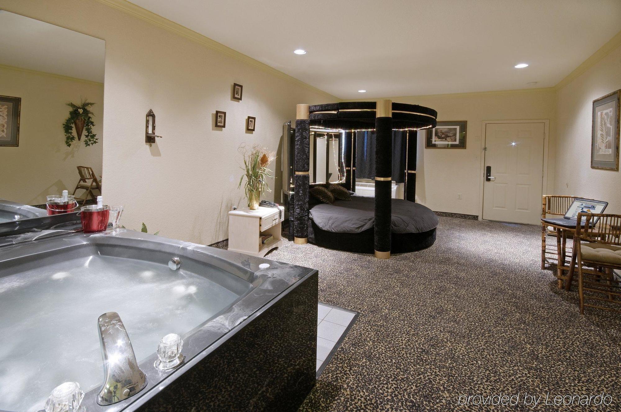 Americas Best Value Platinum Inn & Suites Houston Zimmer foto